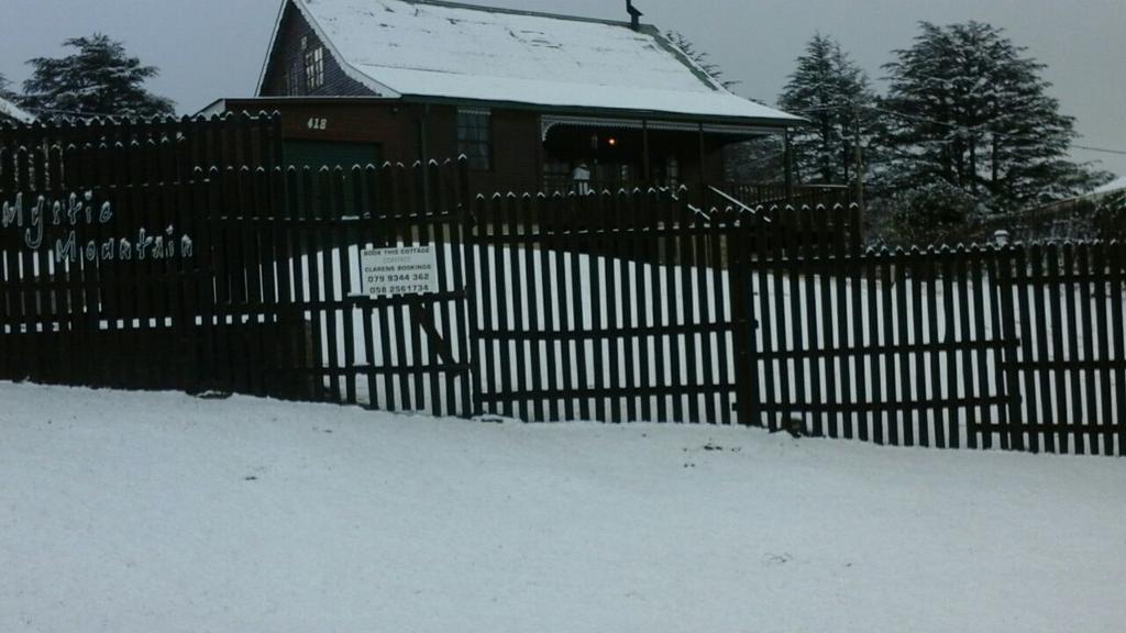 Mystic Mountain Guest House Clarens Bagian luar foto